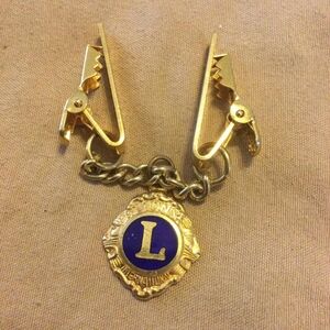 Lions Club International collar clip